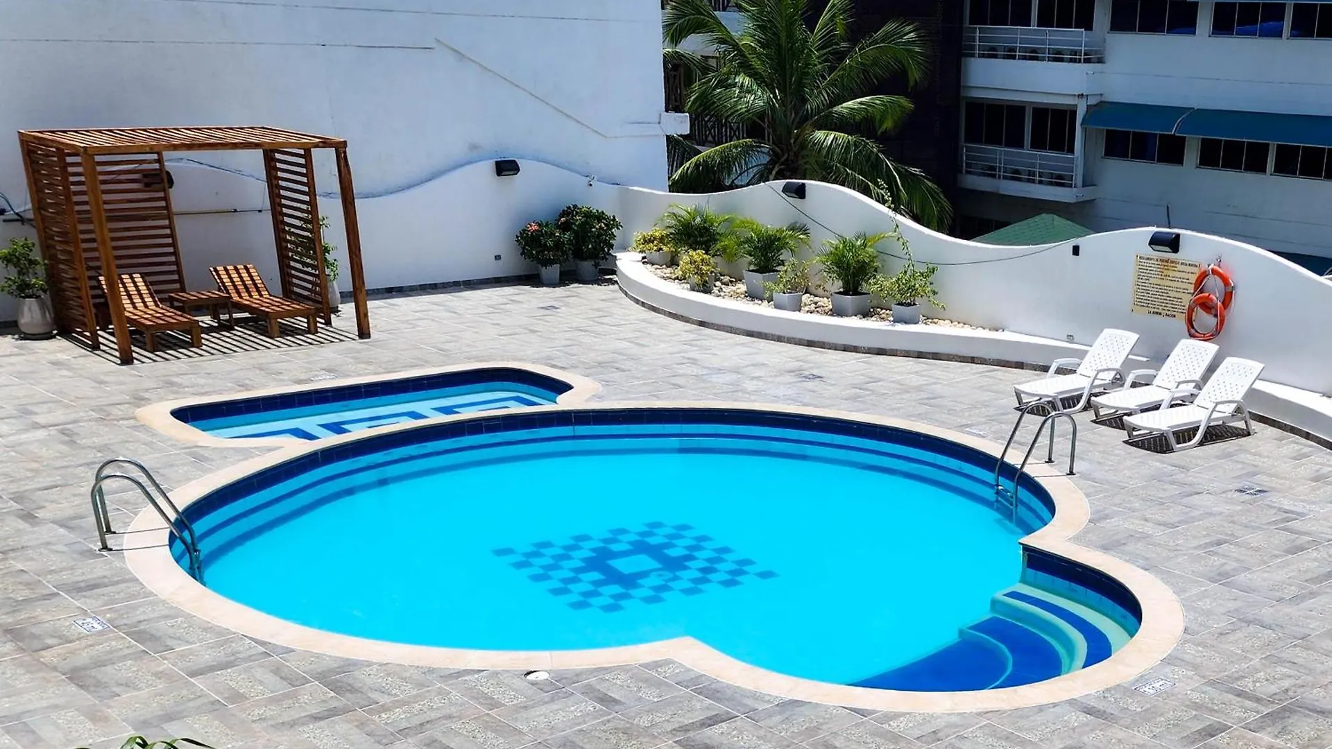 Apartamentos Brisa Rodadero Con Piscina - By Bedviajes contacts