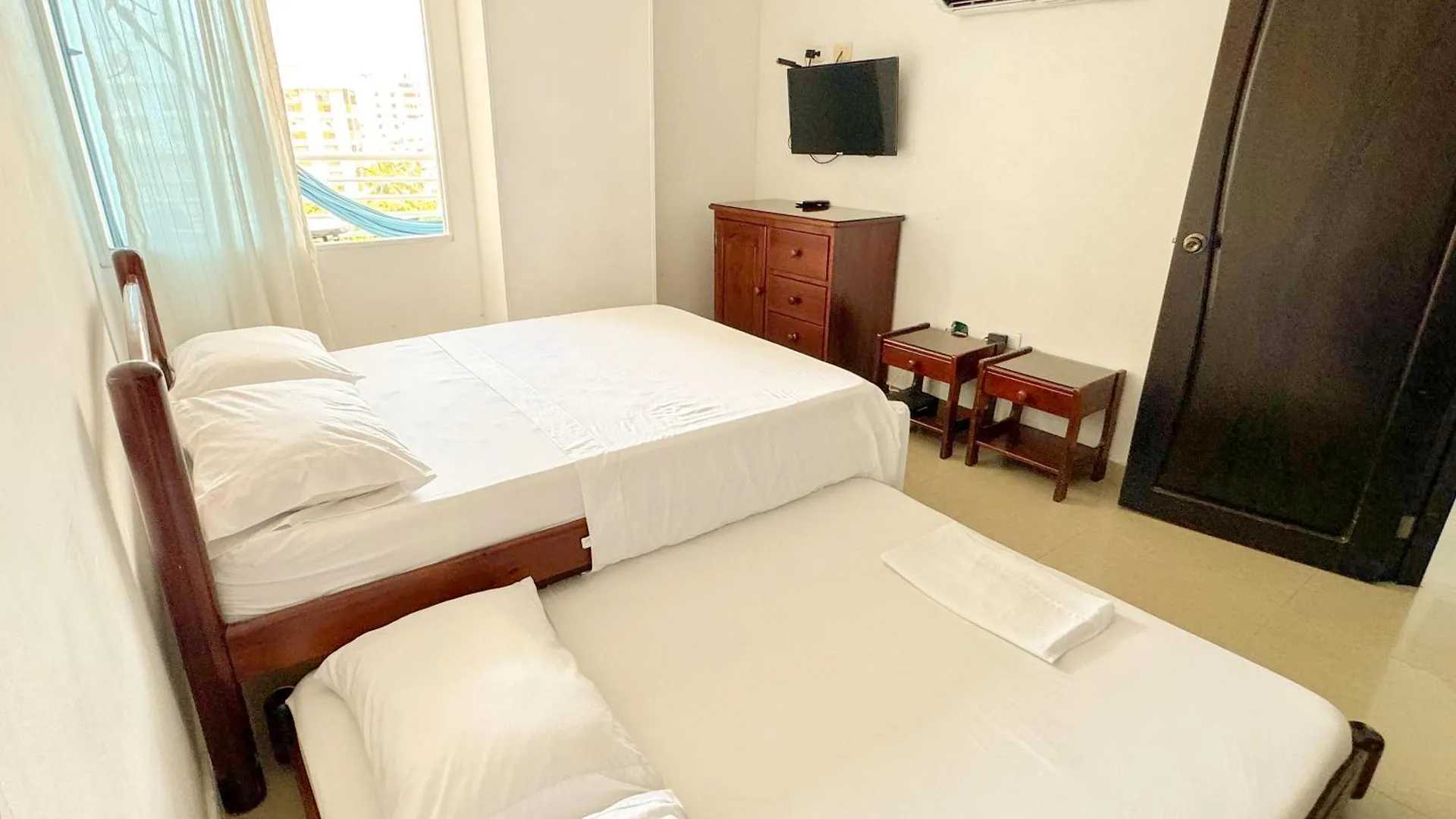 Apartamentos Brisa Rodadero Con Piscina - By Bedviajes Santa Marta